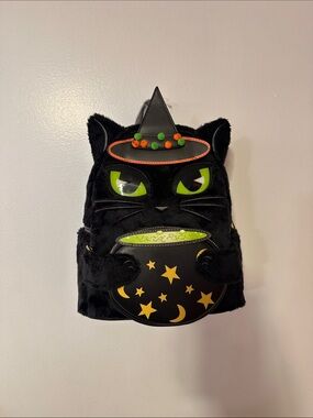 Disney Hocus Pocus Loungefly Glow-in-the-Dark Black Cat Backpack
